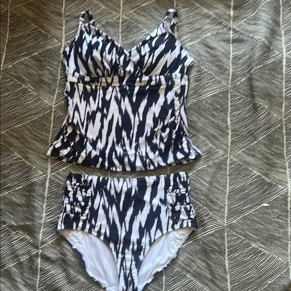 Anne Cole Dark blue and White Patterned Swim Bra - Picture 1 of 15